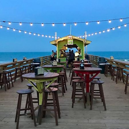 Appartamento Kraken'S Den * Oceanview * Steps To Ocean * Pool Carolina Beach Esterno foto