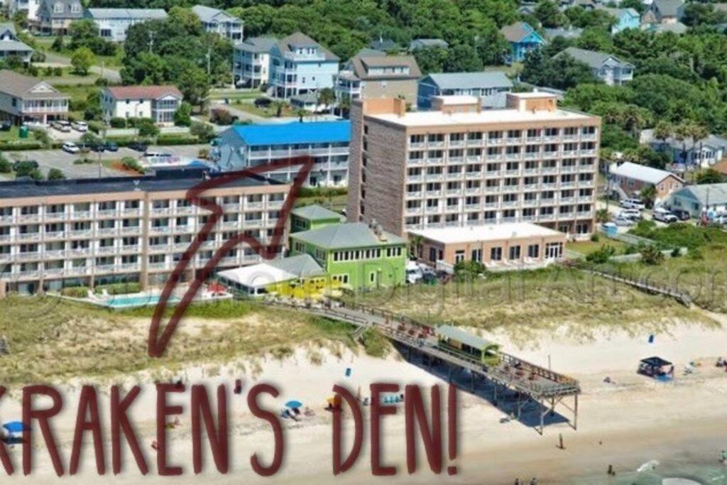 Appartamento Kraken'S Den * Oceanview * Steps To Ocean * Pool Carolina Beach Esterno foto