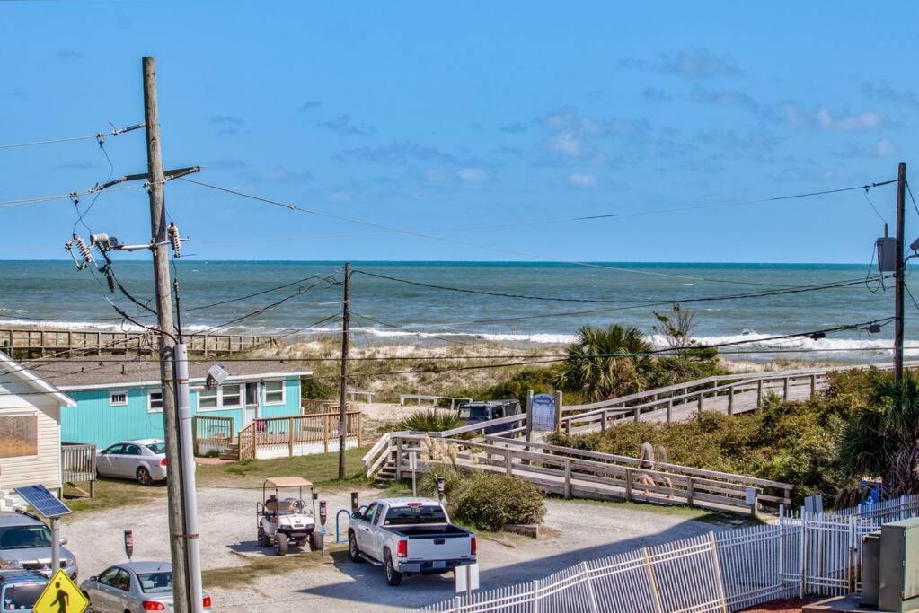 Appartamento Kraken'S Den * Oceanview * Steps To Ocean * Pool Carolina Beach Esterno foto